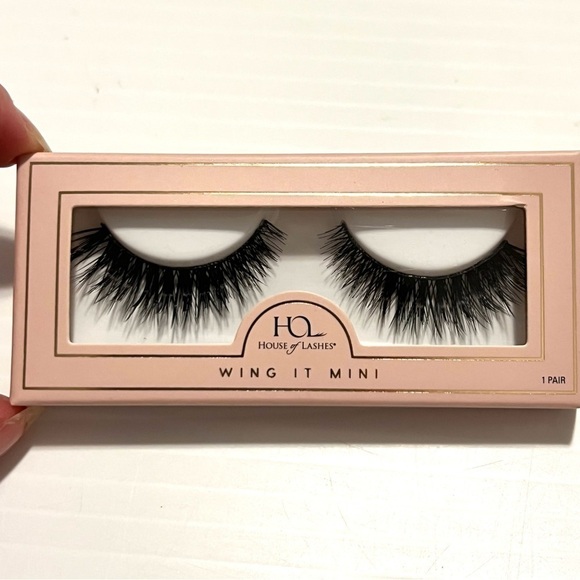 House of Lashes Wing It Mini Strip Lash Black - Picture 3 of 5